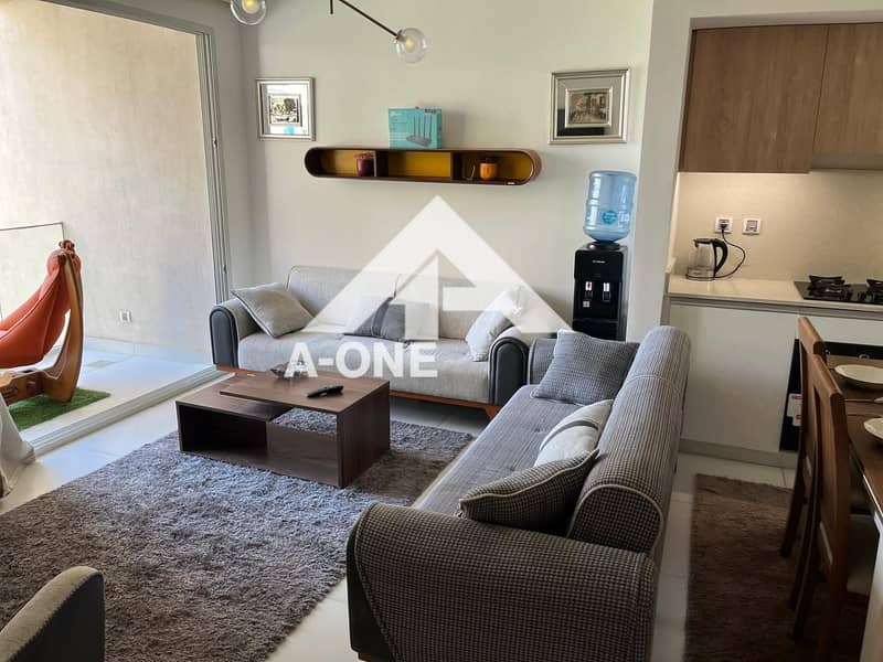 5 fcb4dede-606c-42c4-8bb8-3b5a38df8aaa. jpg