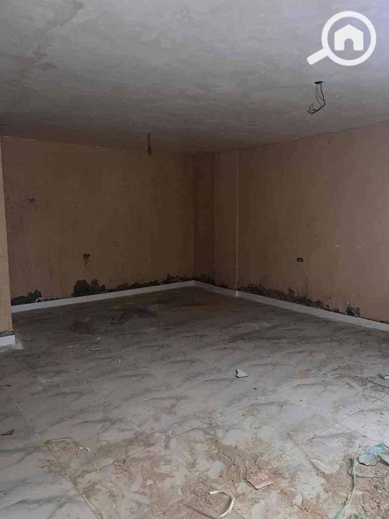 10 7e85345b-0396-42ec-8f16-ee0c7f011027. jpg