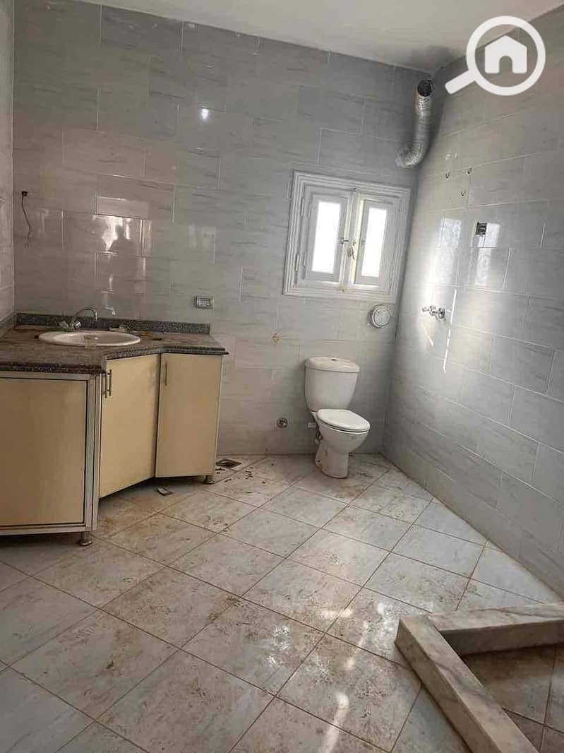 21 016f7689-100a-4c9c-89fd-b0f0e30af517. jpg