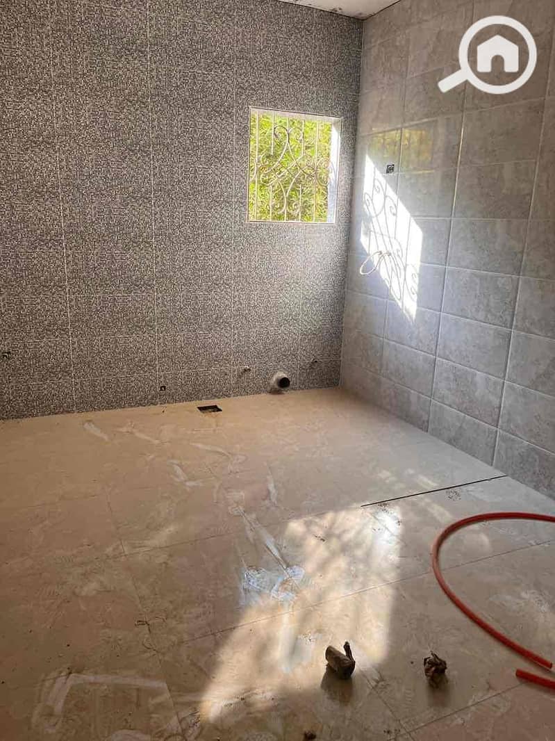 28 86547372-ee4e-44d2-9806-cb6772eb2cc7. jpg