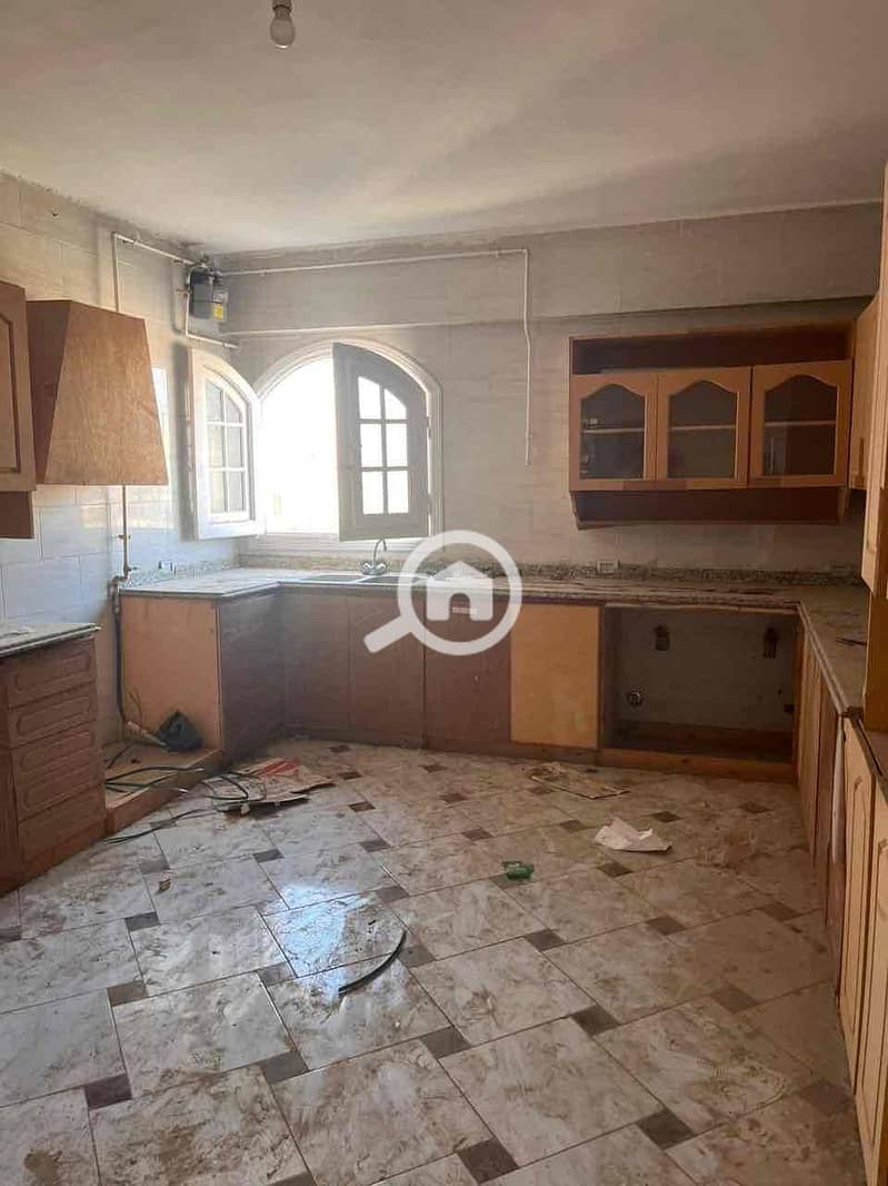 32 4d30124d-4b85-4838-9e1d-b76c469c84e6. jpg