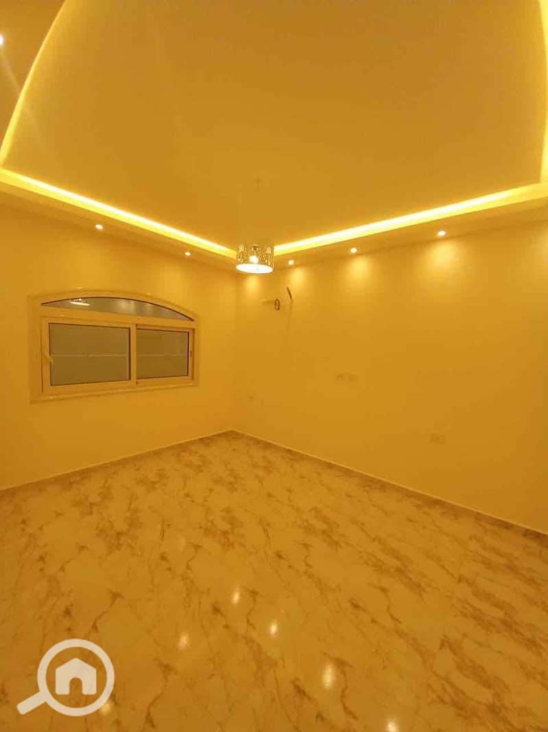 3 54fd3e0f-72dc-4f7b-89dc-f7854396a95b. jpg