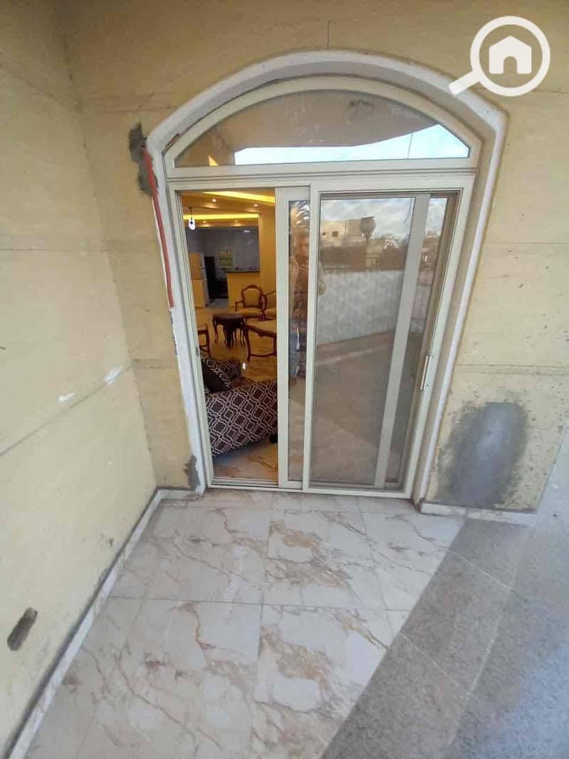 21 2b95ec28-bf8a-4383-b28b-e2d994f3c4fd. jpg