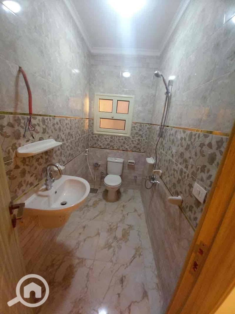 28 0bf2fe71-8354-41ce-9d75-6c7429865dc2. jpg