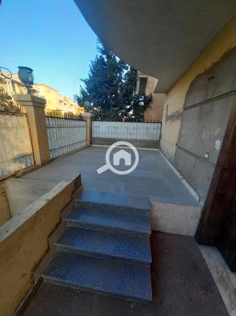 30 7168a1ec-0b56-4d29-b4da-8a6a1e38f3f0. jpg