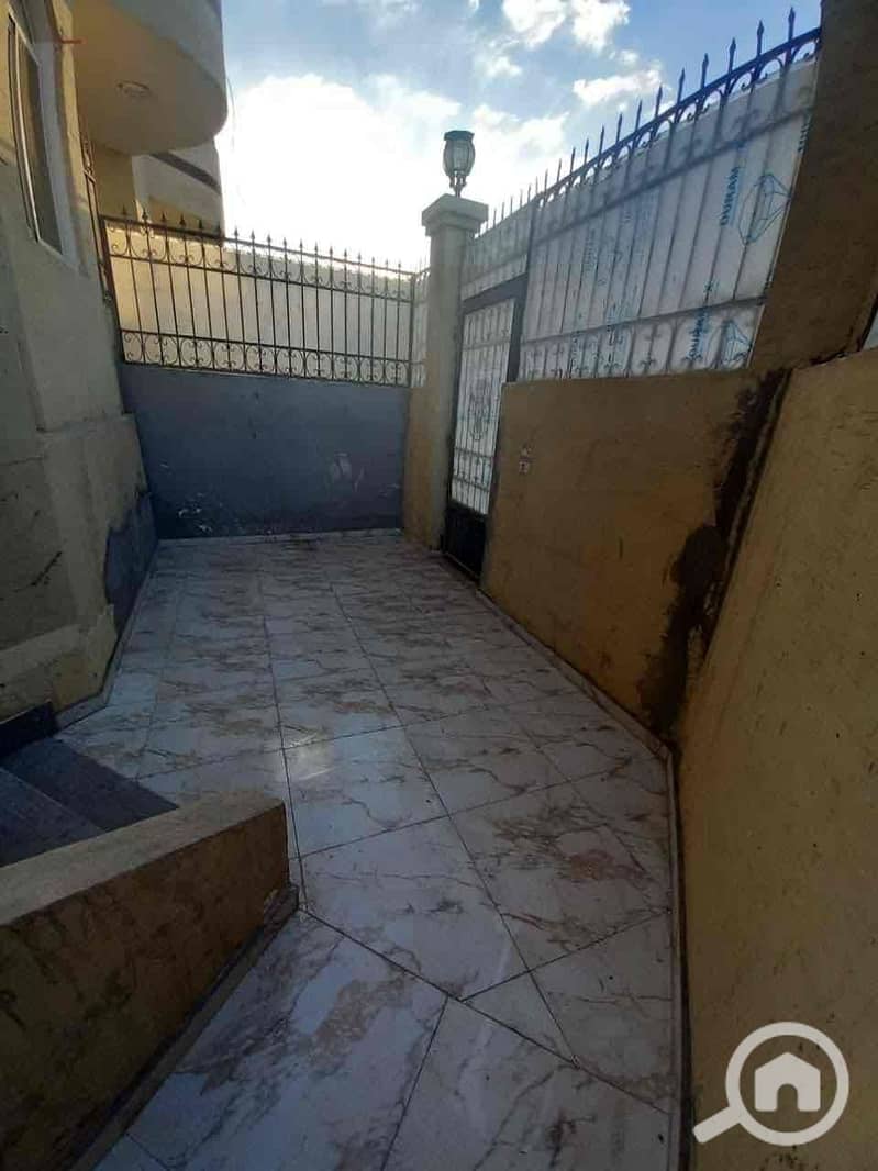 39 11ef383a-5e12-445d-b35a-f114c8717a59. jpg