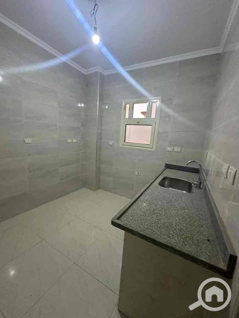 4 8fa0174e-6ca2-4b59-aa9b-c086babf25c6. jpg