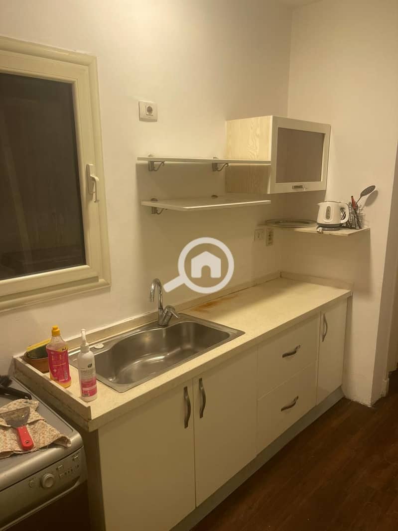 2 a27d21e5-2802-4d4d-8b06-cd5152891995. jpeg