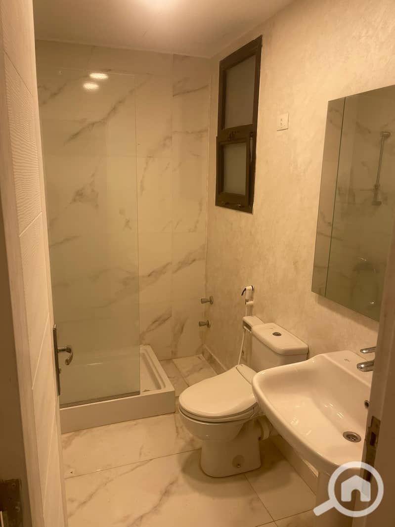 6 c0bbd1df-3655-4f51-be76-bf089671de8e. jpeg