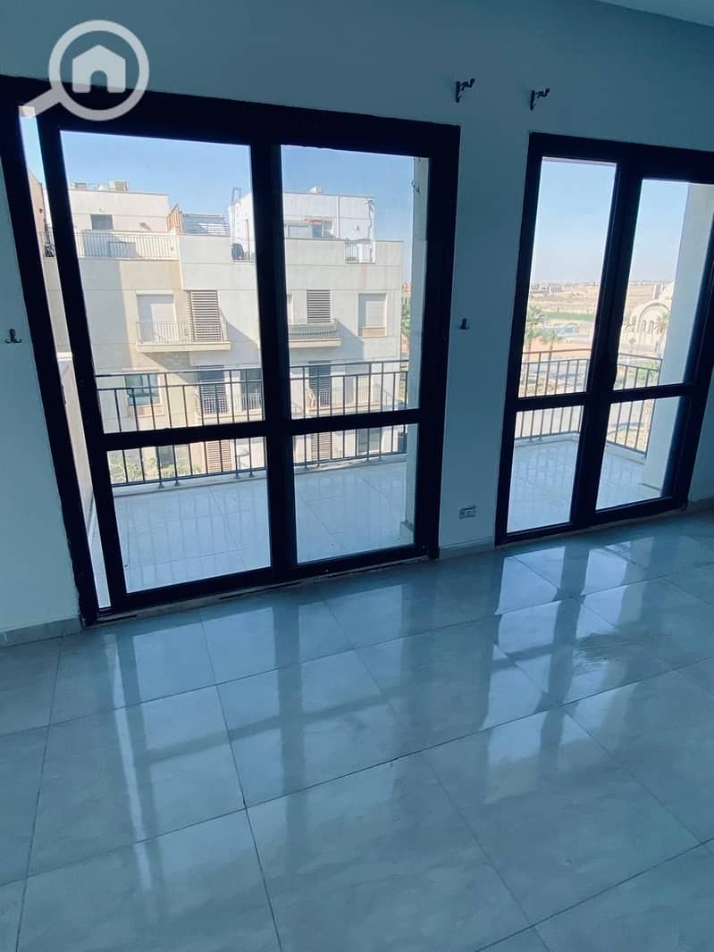 2 925a94cd-c996-4ed4-871b-d60a73f9f525. jpeg