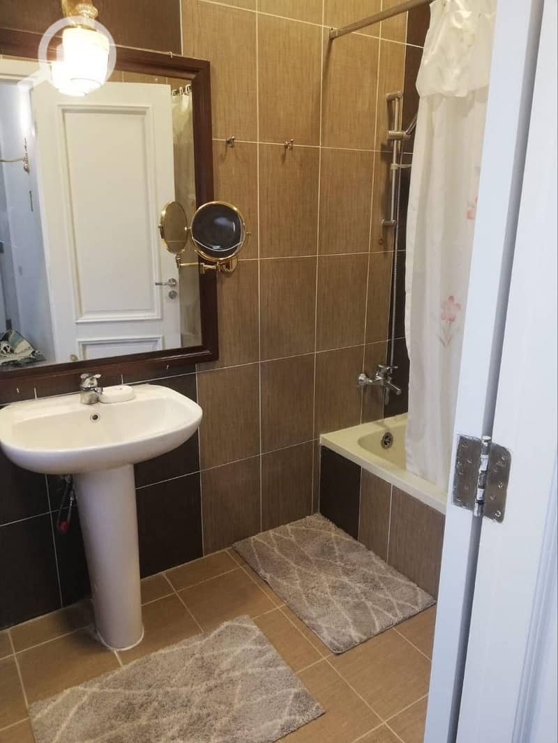 9 053fa00f-3d27-4f76-a4b3-e4903eea7703. jpeg