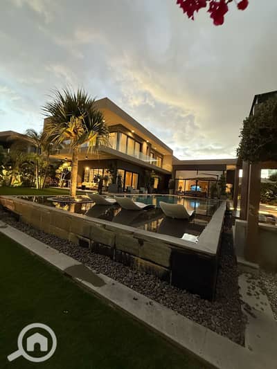 4 Bedroom Twin House for Sale in Sheikh Zayed, Giza - IMG-20251210-WA0098. jpg 4 Bedroom Twin House for Sale in Sheikh Zayed, Giza - IMG-20251210-WA0098. jpg