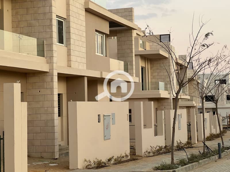 8 TAWNY Live Photos 1_page-0008. jpg