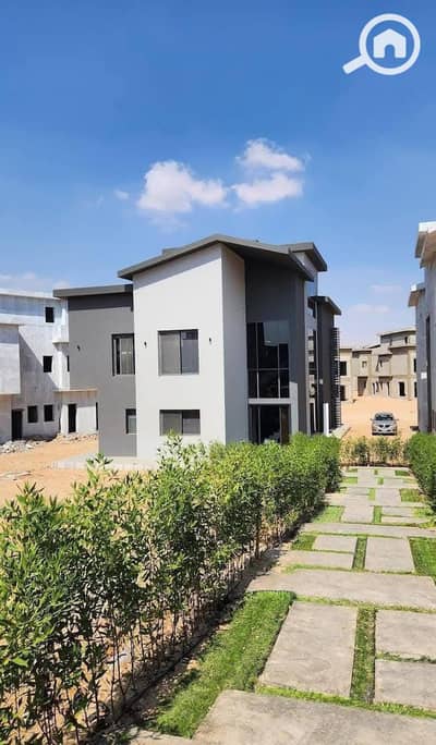 3 Bedroom Duplex for Sale in New Cairo, Cairo - WhatsApp Image 2025-12-04 at 3.53. 04 PM (3). jpeg 3 Bedroom Duplex for Sale in New Cairo, Cairo - WhatsApp Image 2025-12-04 at 3.53. 04 PM (3). jpeg