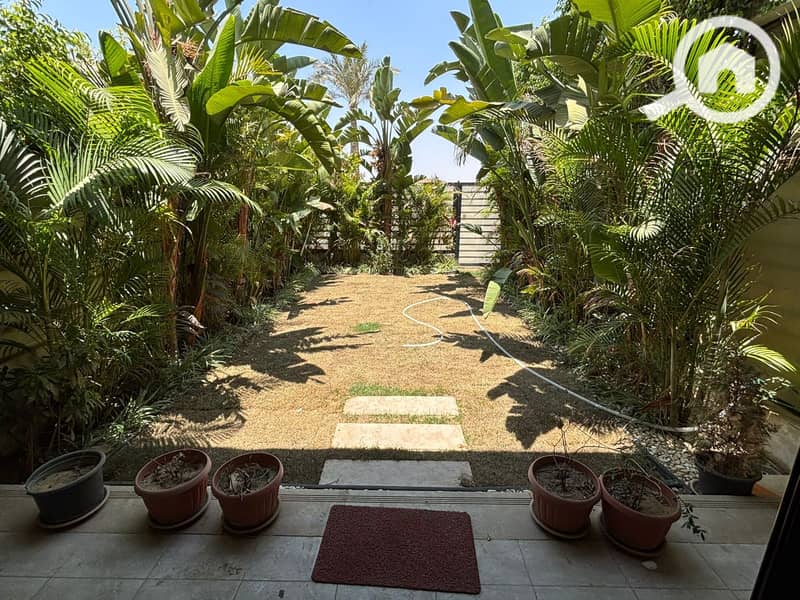 4 8e39f414-5c49-400b-8be8-e42136b5d4af. jpeg