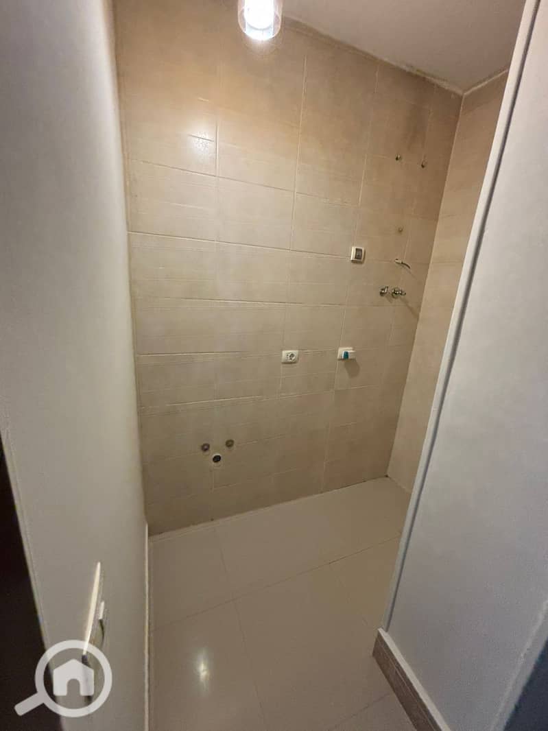 11 655a59bf-57b6-46fd-af05-ec47417f667a. jpeg