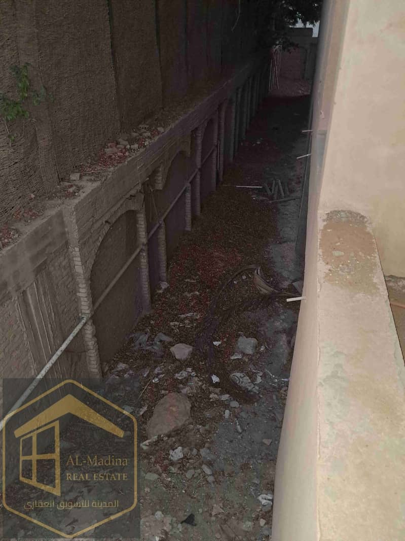 22 5d48193d-d106-40de-9a22-83d23bcd0df2-1_all_5037. heif