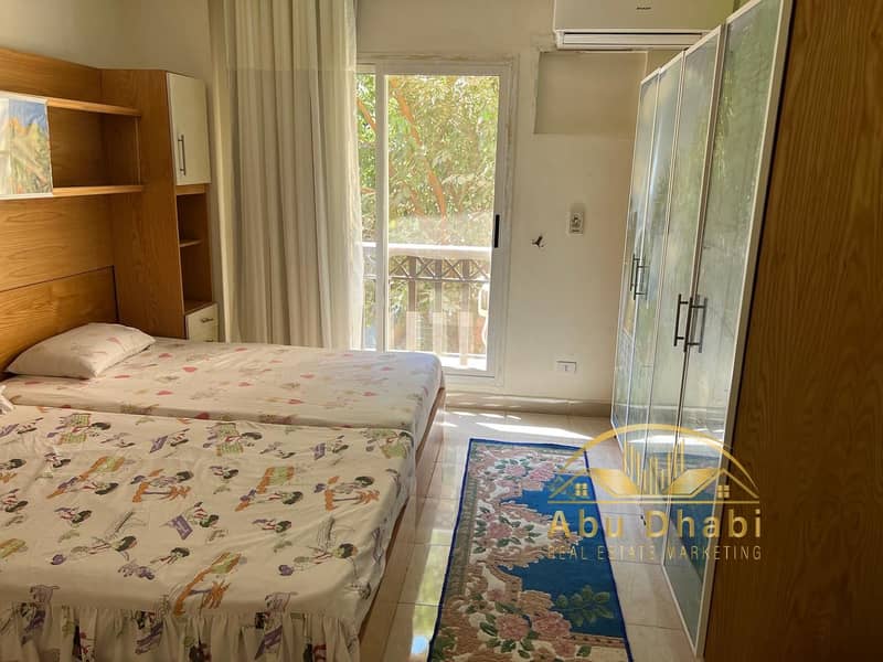 12 a7907b6a-0028-48b6-8749-2a551f9a6a60. jpg