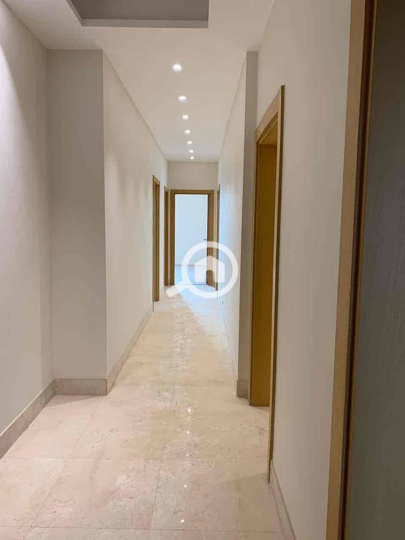 10 8472986a-6694-4c39-838f-191c2483ee7b. jpg