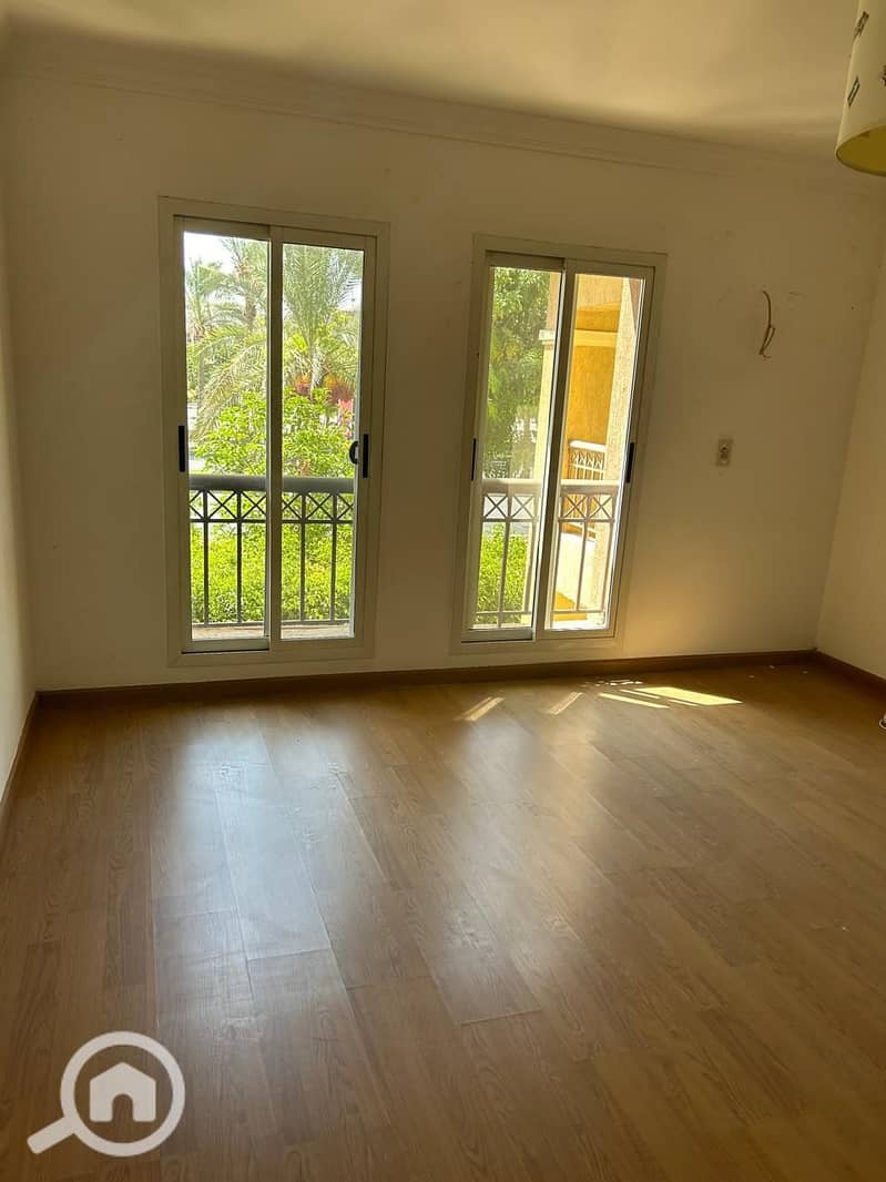 5 e014b700-88ad-4d82-a736-448b8077f00d. jpg