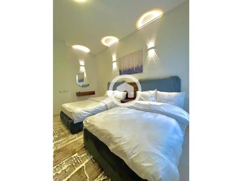 8 86e4f5c1-22d0-46ec-a84d-d9f0d94d18ba. jpg