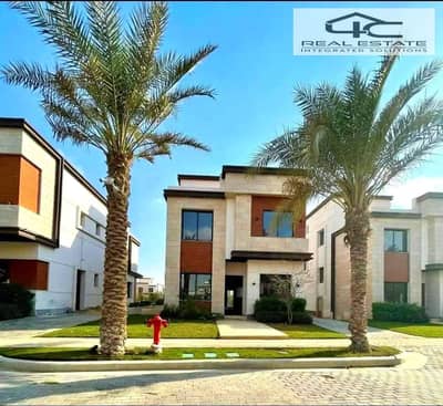 فیلا 4 غرف نوم للبيع في القاهرة الجديدة، القاهرة - IMG-20251211-WA0613. jpg