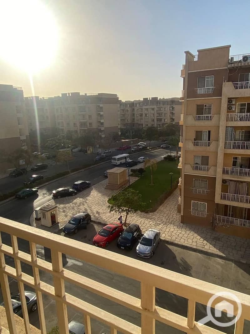 2 07db0942-010a-469f-ad94-f90f25a5fc72. jpeg