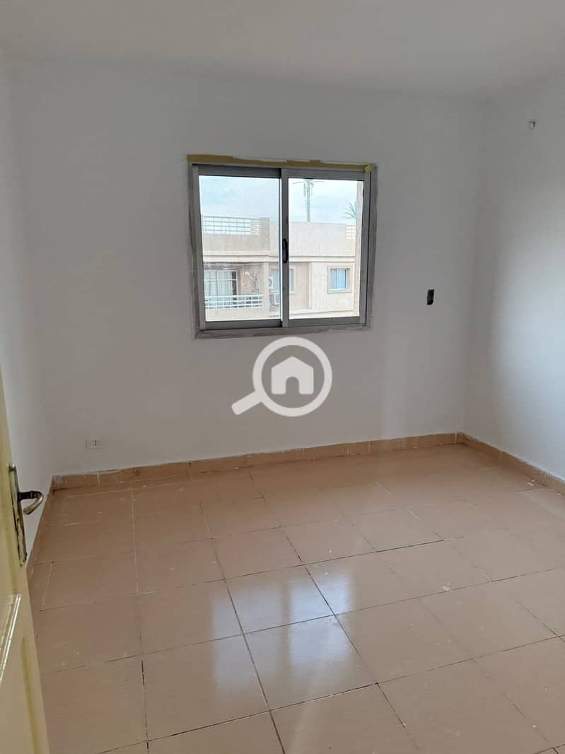 2 7e4a1c3b-9ddd-4afe-8d67-545a5f60a809. jpg