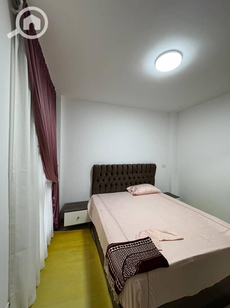 2 02c28fb7-c321-4dd4-b28b-0e5a45a857da. jpg