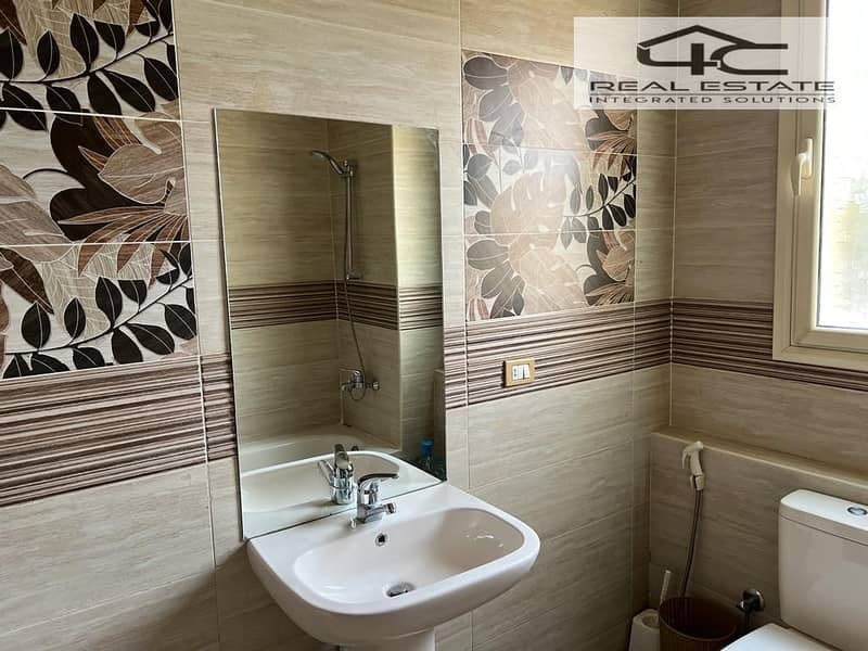 19 WhatsApp Image 2025-12-12 at 14.05. 26 (1). jpeg