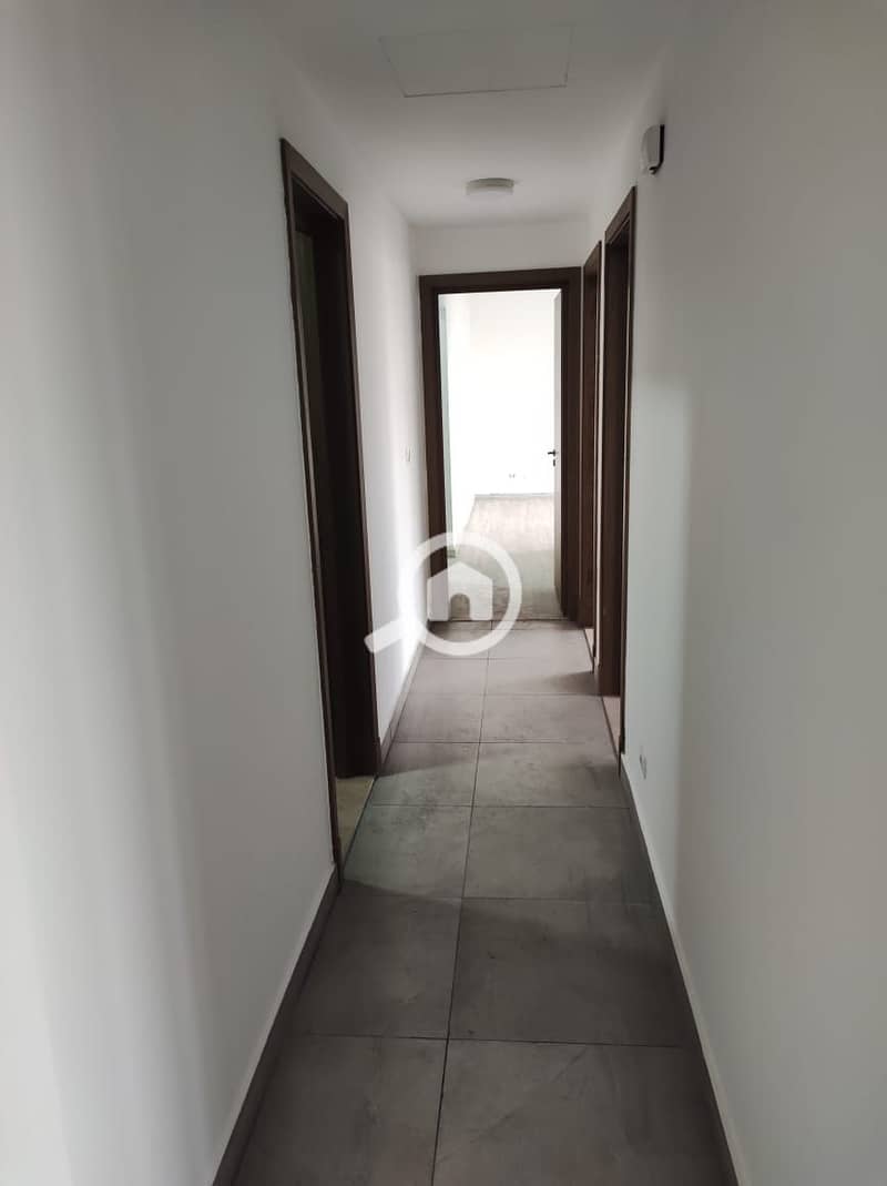 4 e184b524-32c3-4d69-9f1b-2b9faef74aed. jpg