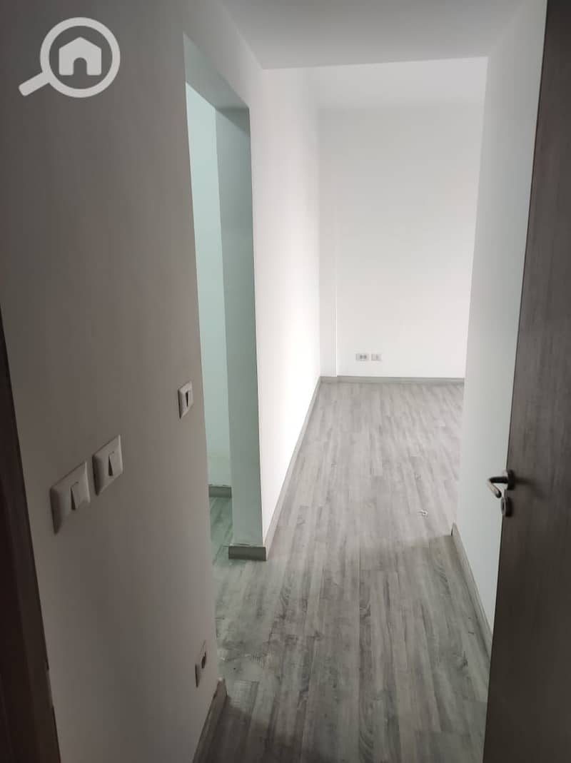 8 7d6702ca-8de0-4225-8d14-d588c51de377. jpg