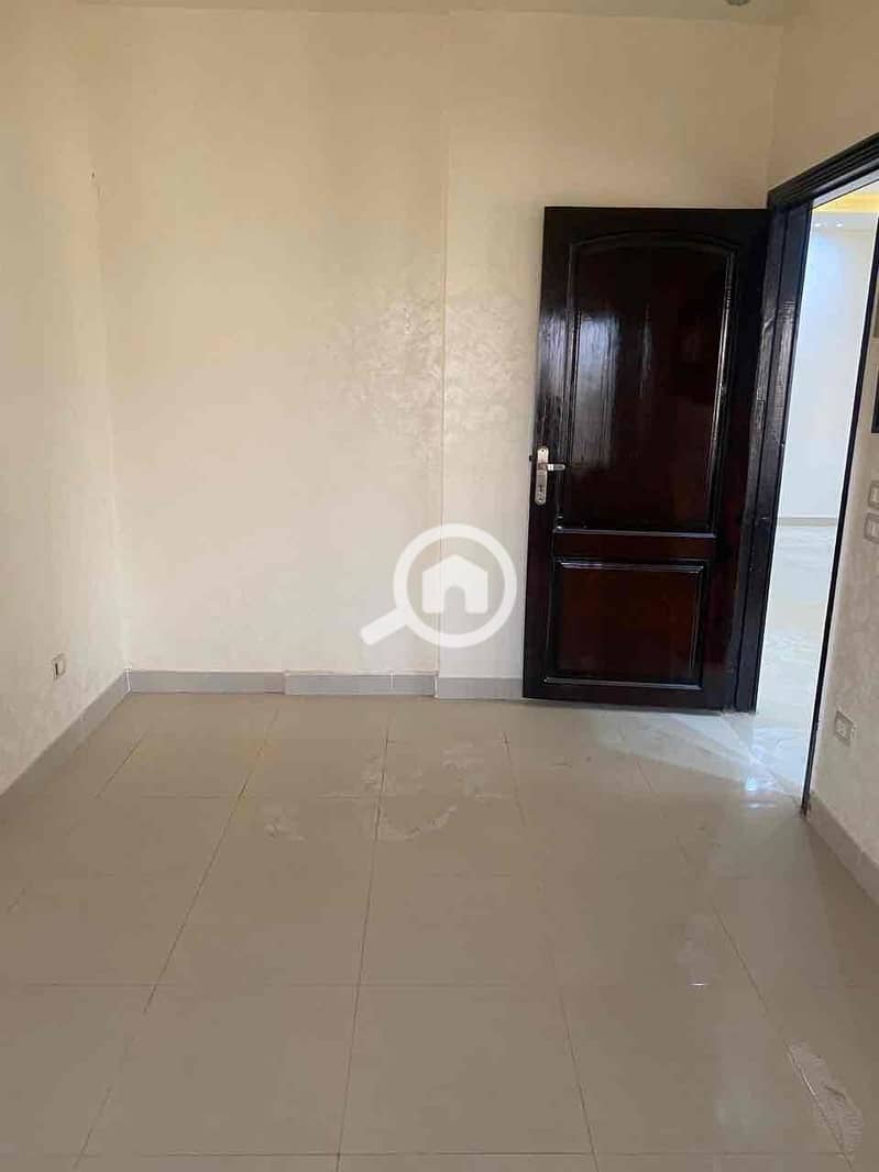 4 22808347-0c9f-4a9e-b83a-1bbe5fa42396. jpg