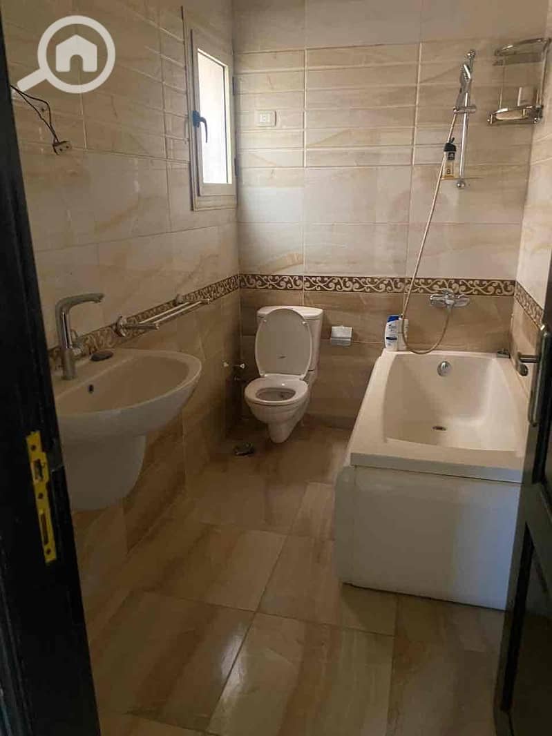 11 3b7c4fa2-f6bd-4e1d-b398-a2df8ec849b9. jpg