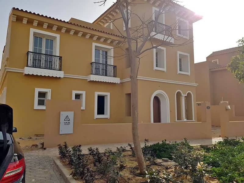 16 64451316_2368736000006776_5733855771943239680_n. jpg