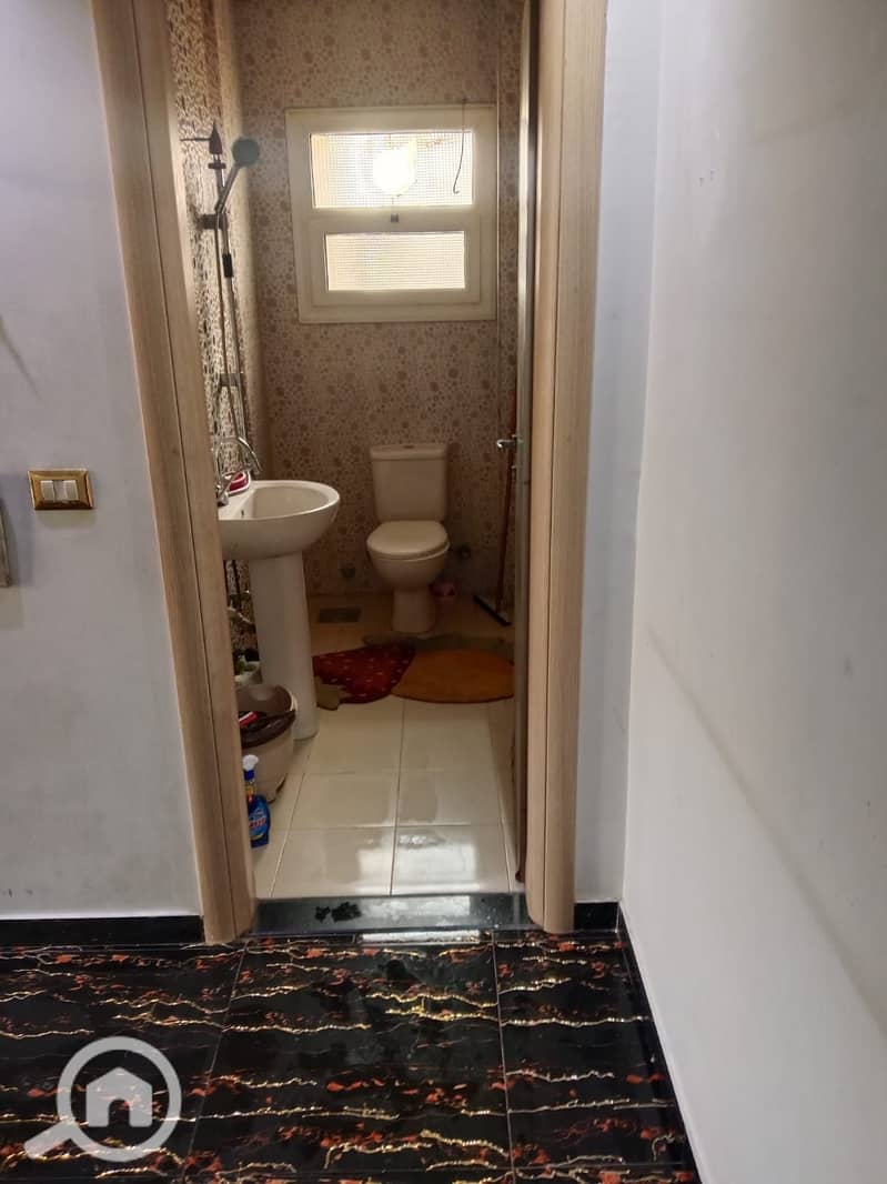 8 5da054a8-3c45-4a88-8193-695c30d8df84. jpg