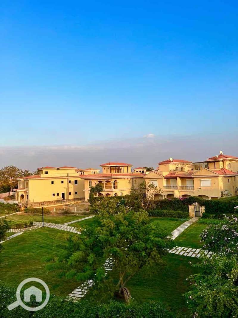 3 a5ec9200-5c6c-47c0-9ed4-ec5d8de30e42. jpg