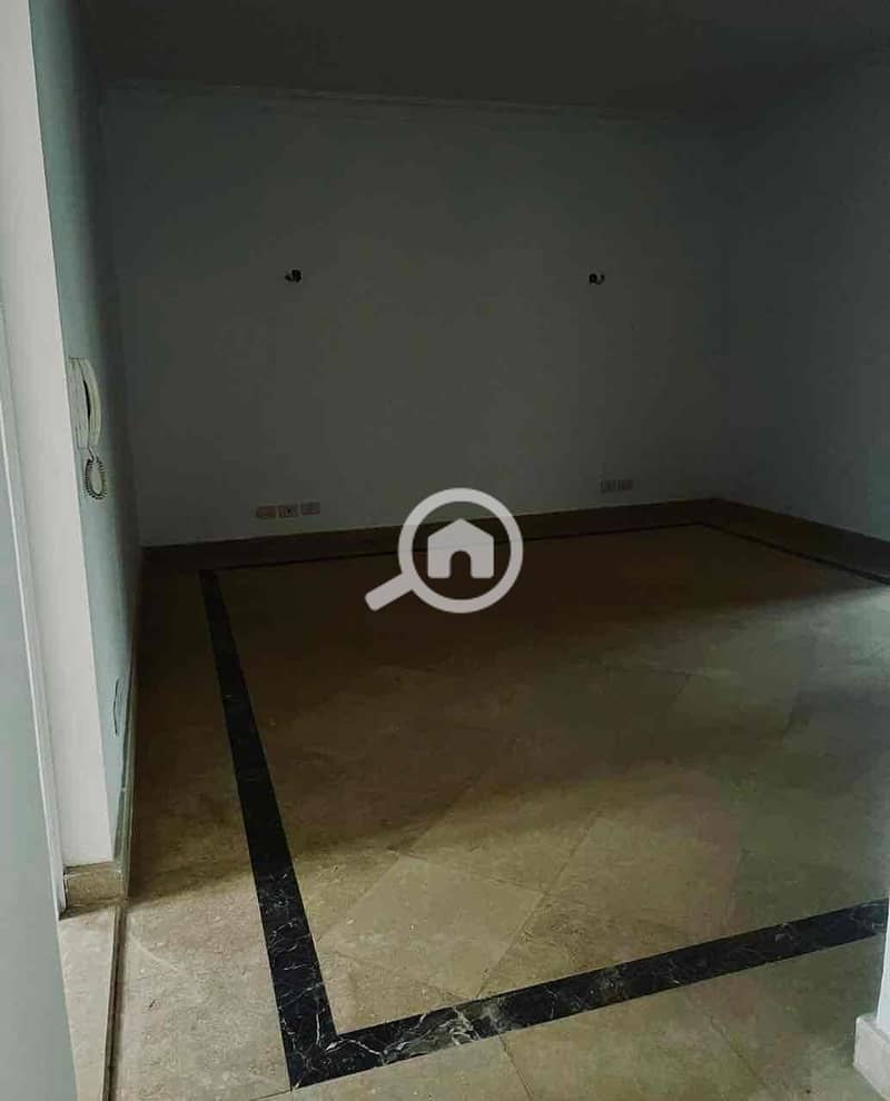 10 4c9ff987-ee83-4771-8ed0-6c47cf473965. jpg