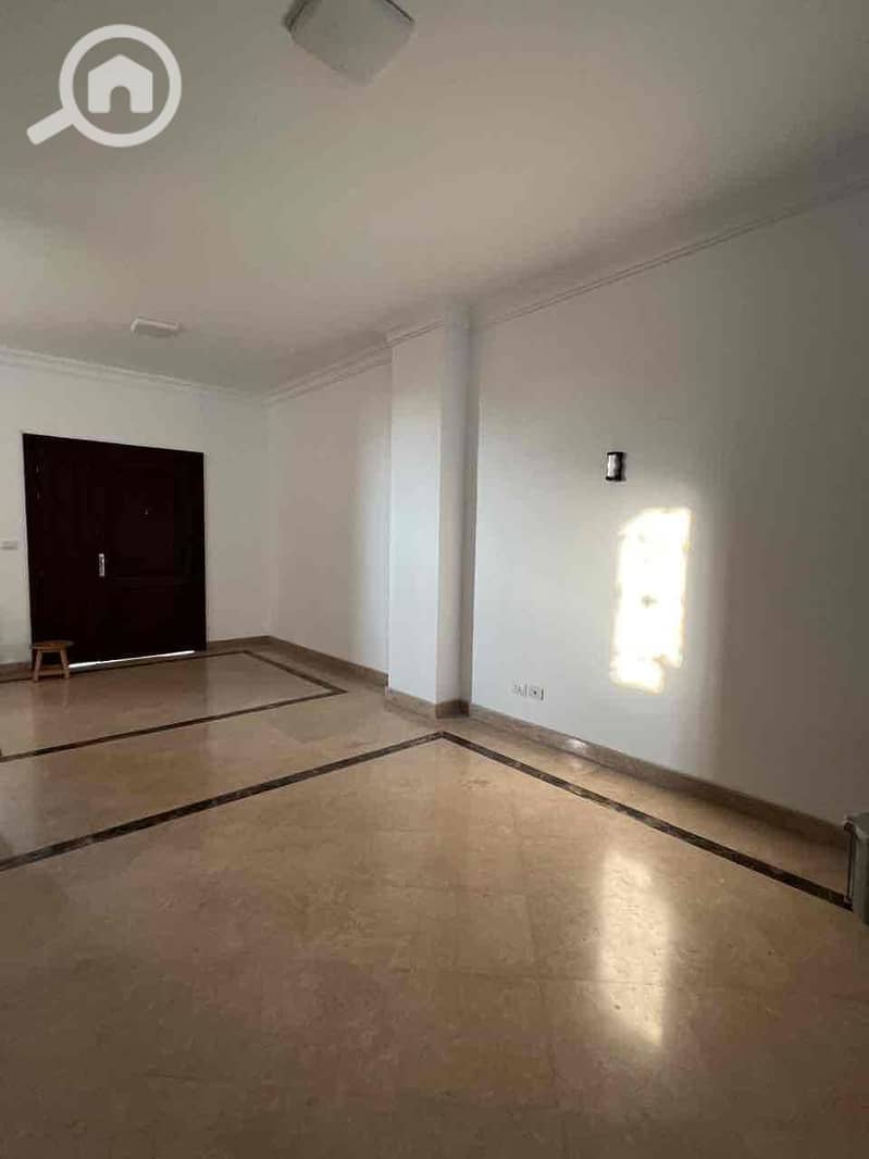 12 f0b301f9-996a-4394-80dc-0437ac3513d4. jpg