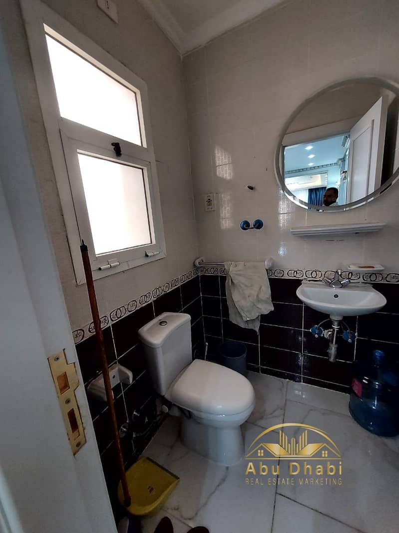 8 588522738_1455047923291524_4532409374906258094_n. jpg