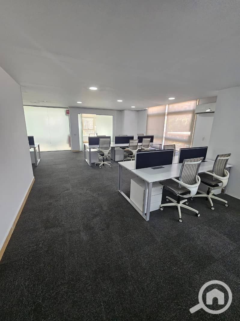 3 710d01d8-dd40-401e-b926-cde30f56b912. jpeg