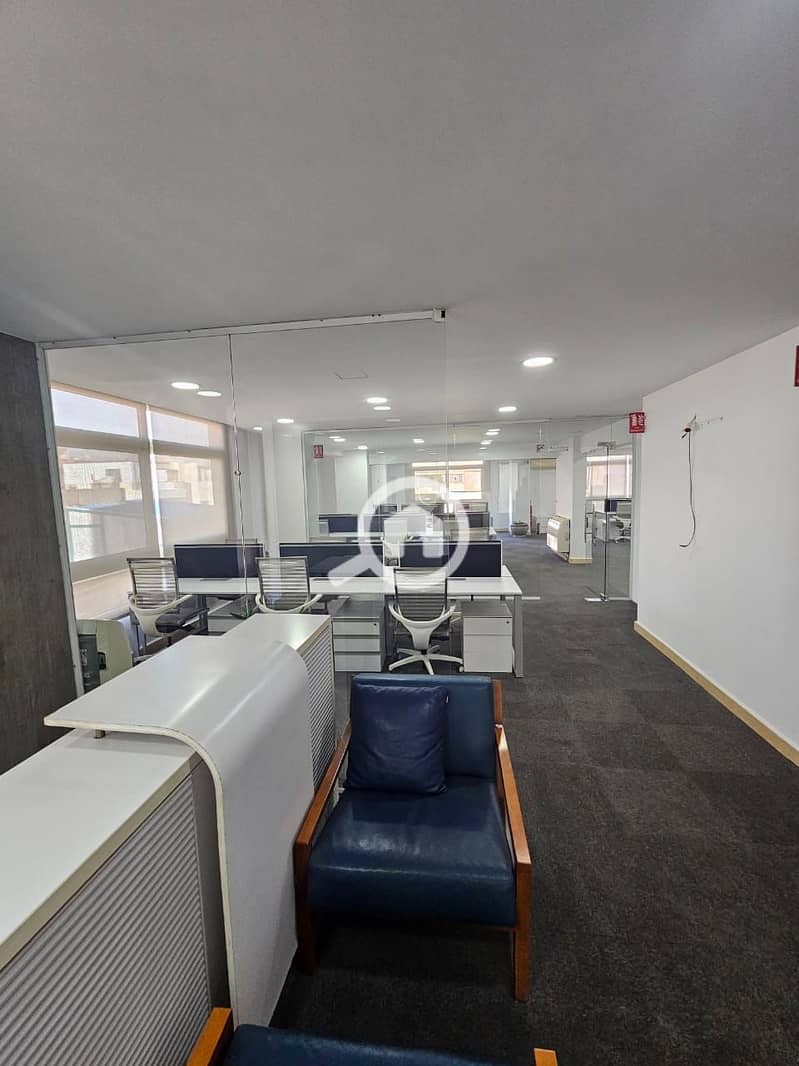 4 30eb27fd-54a6-4e7d-ab31-9e22fdc73331. jpeg