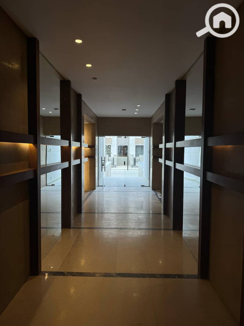 10 2c86c406-ea02-4543-a6c6-e997bdf4d88a. jpg