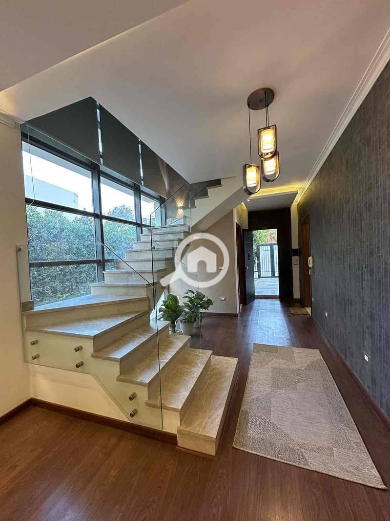 4 e0332285-92c0-400b-91ba-68c56e4186df. jpg