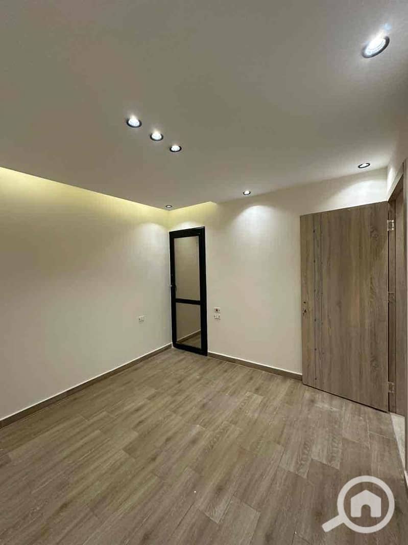 10 337e615a-68b5-4d75-9fe0-5082629bef9a. jpg