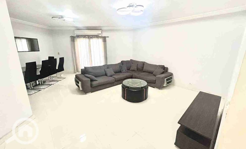 1000627119. jpg 1000627119. jpg