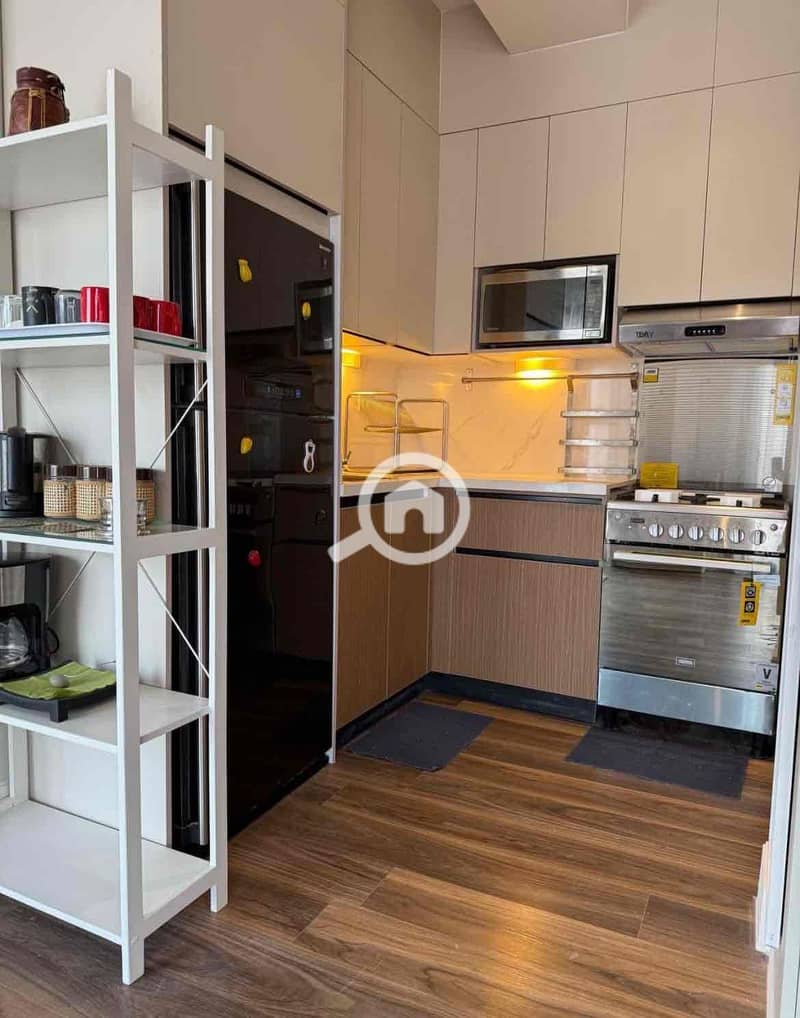 6 002552b1-b9a7-4f65-92ab-1189d6a7c9ab. jpg