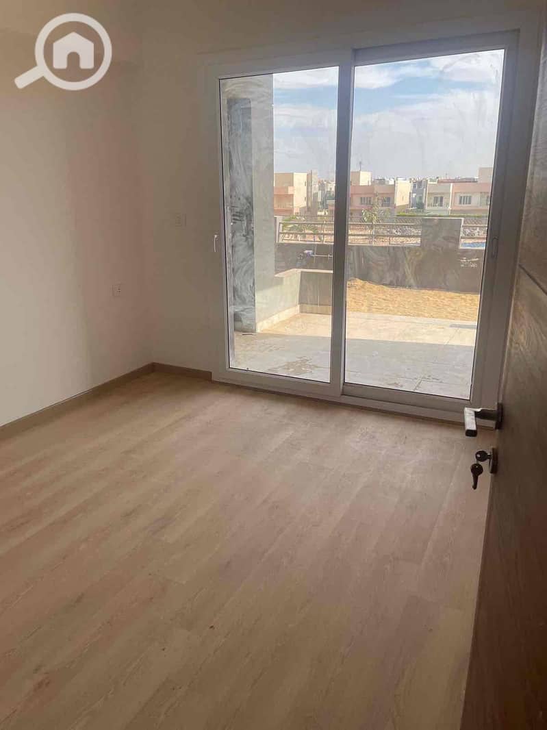 7 b3e0dad3-0fa2-46eb-a6ed-baa16436bdb9. jpg