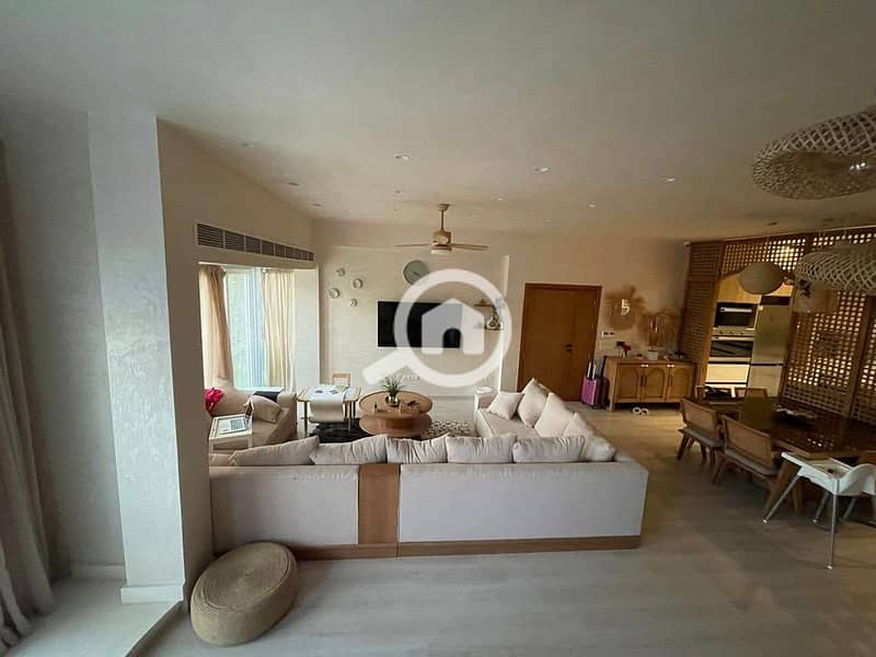 4 527710682_1073323934941317_4823857289622814294_n. jpg