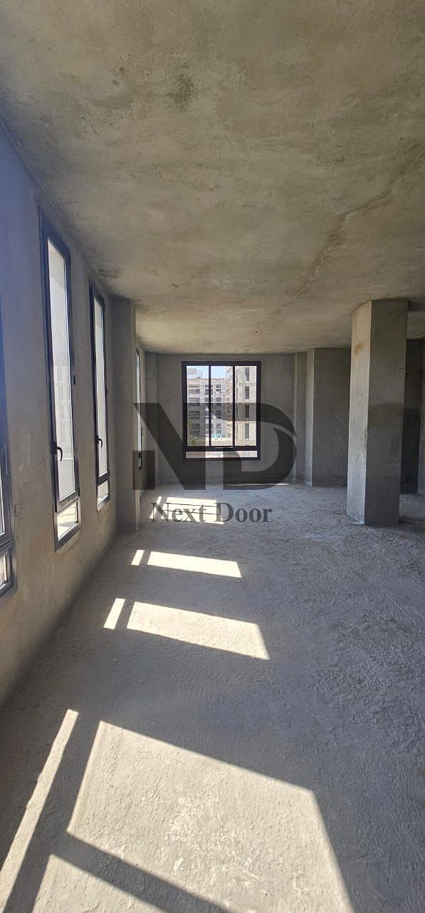 9 b72699e4-66d4-4552-9d8a-97525f21e182. jpeg